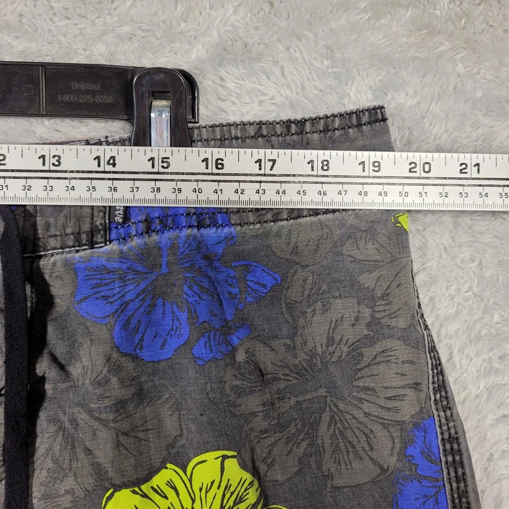 Palmwave Board Shorts Mens 38 Gray Floral Cargo Pockets‎ Swim Trunks